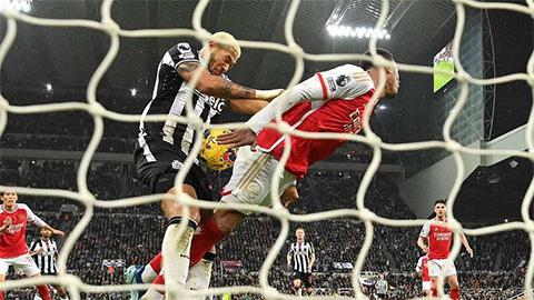 Premier League ra phán quyết về bàn thắng của Newcastle trước Arsenal